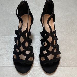 Kelly & Katie black sandals
